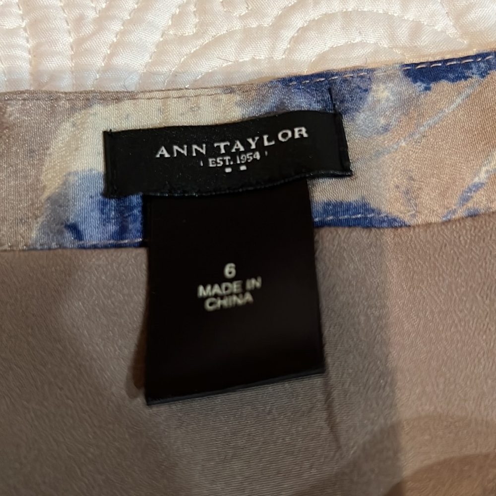 Ann Taylor matching top and skirt, size 6 - Picture 15 of 16